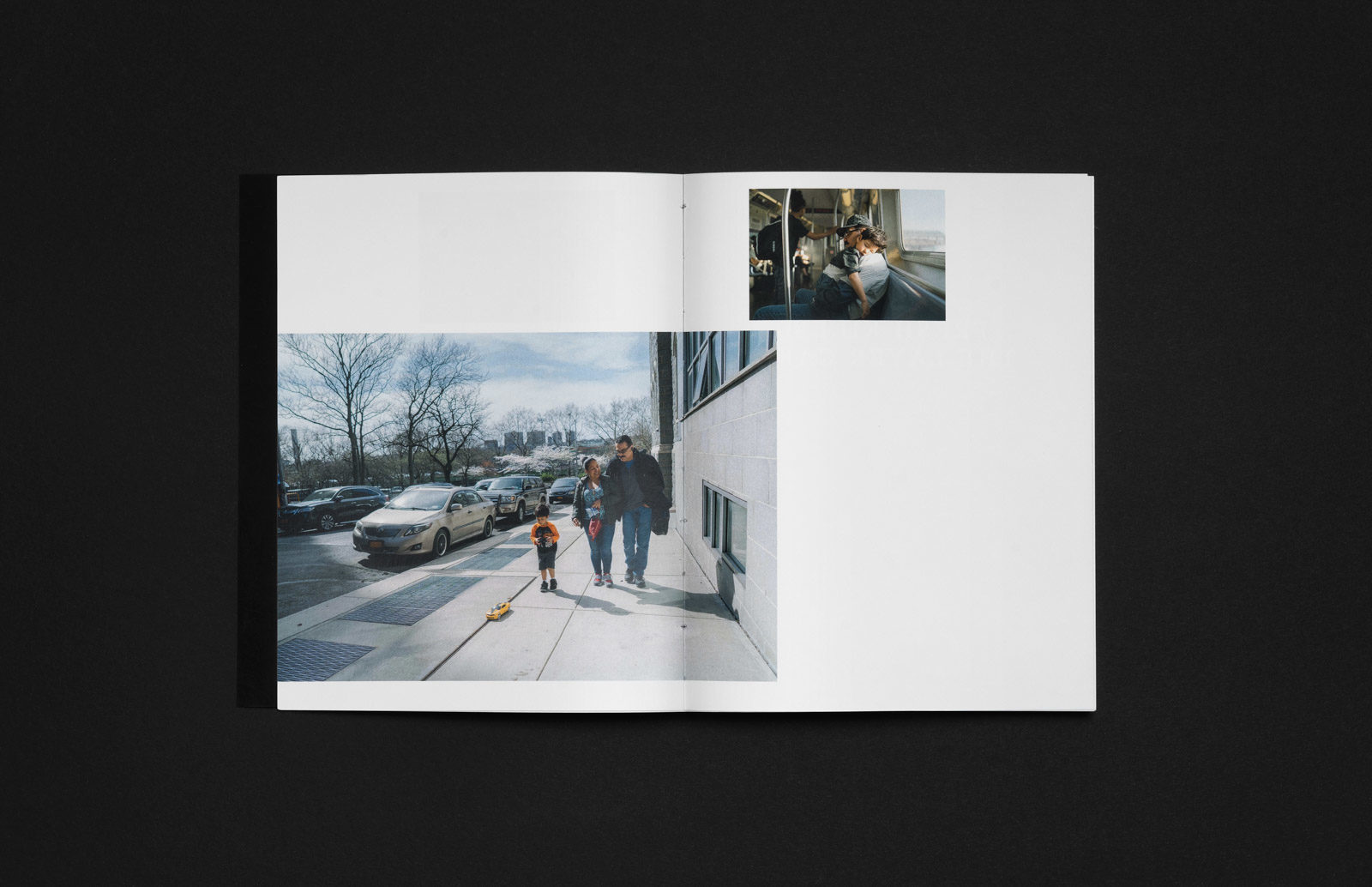 Editienne Grafikdesign - Kommunikationsdesign Berlin- Buchgestaltung und Coverdesign Fotobuch Out of Place 8
